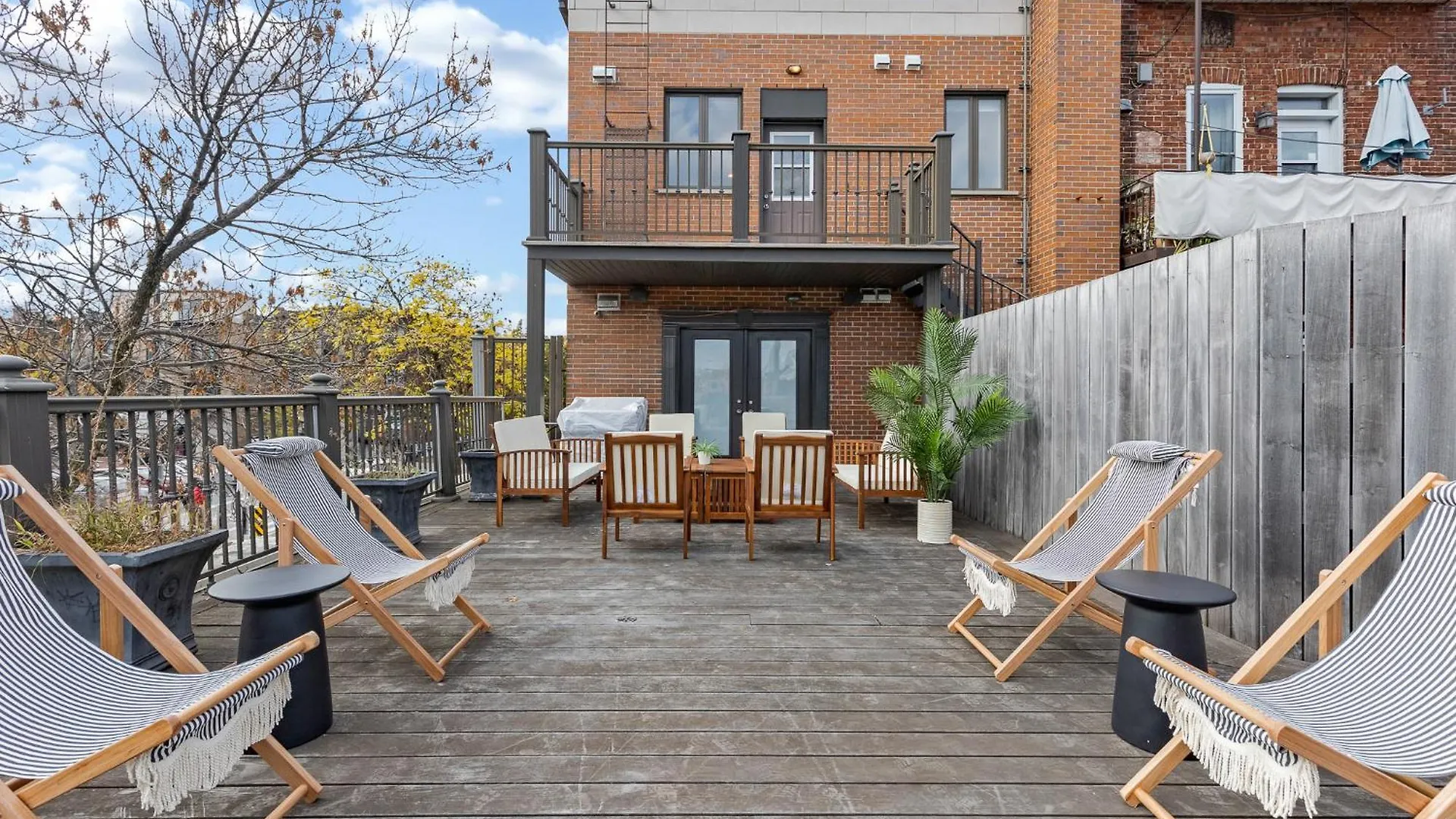 Lofts De La Petite Italie Apartment Montreal