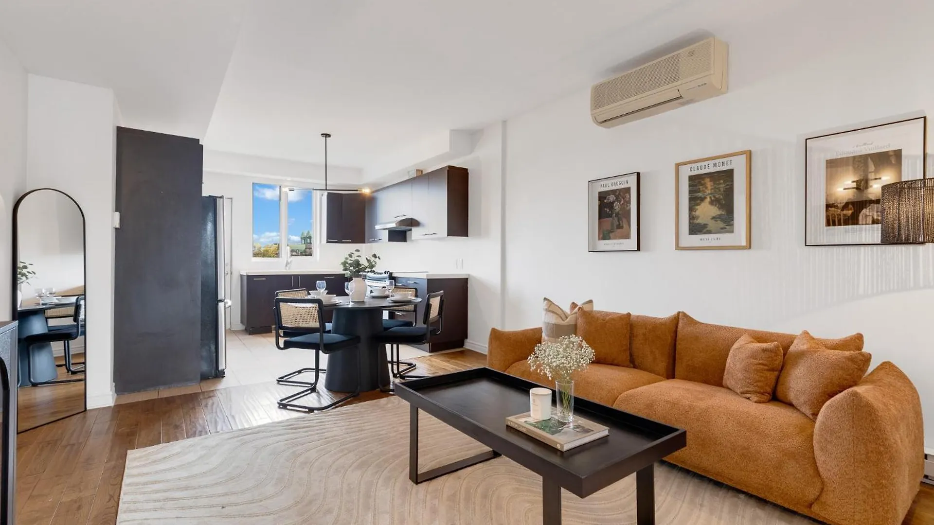 Lofts De La Petite Italie Apartment Montreal